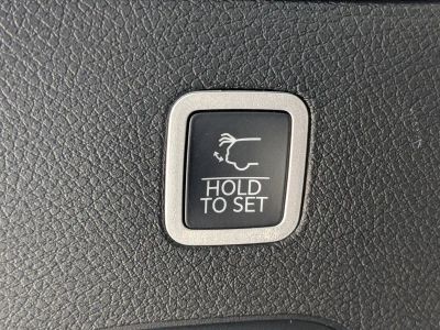 2026 Jeep Grand Wagoneer — photo 13 view