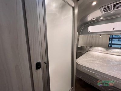 2025 Airstream International - Photo 19