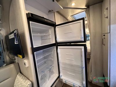 2025 Airstream International - Photo 16