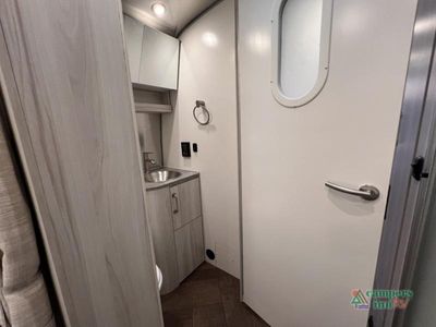 2025 Airstream International - Photo 24