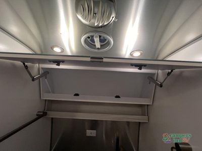 2025 Airstream International - Photo 31