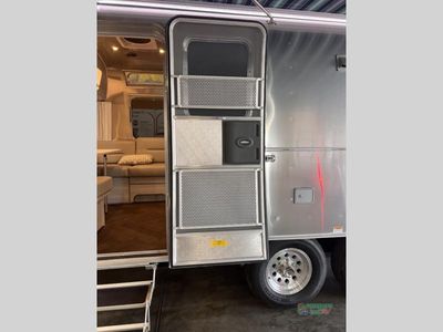 2025 Airstream International - Photo 8