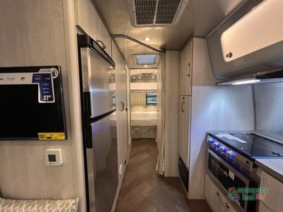 2025 Airstream International - Photo 36