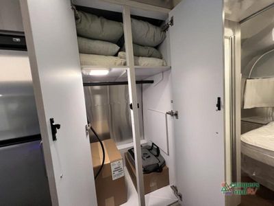 2025 Airstream International - Photo 18
