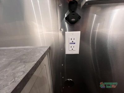 2025 Airstream International - Photo 44