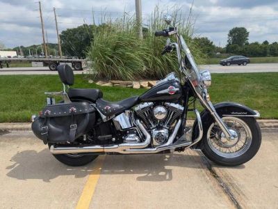 2016 Harley-Davidson® FLSTC - Heritage Softail® Classic — front three-quarter view
