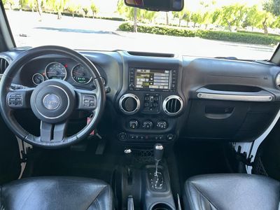 2015 Jeep Wrangler-Unlimited — photo 8 view