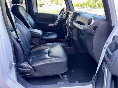 2015 Jeep Wrangler-Unlimited — photo 10 view