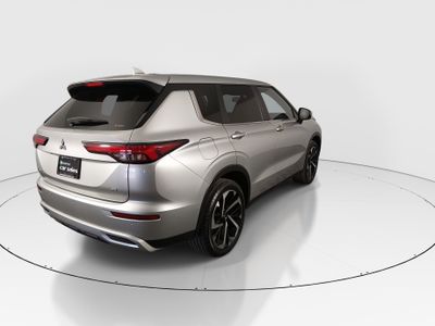 2024 Mitsubishi Outlander - Photo 7