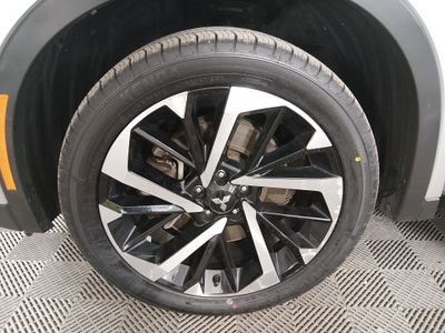 2024 Mitsubishi Outlander - Photo 10