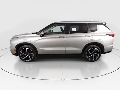 2024 Mitsubishi Outlander - Photo 4