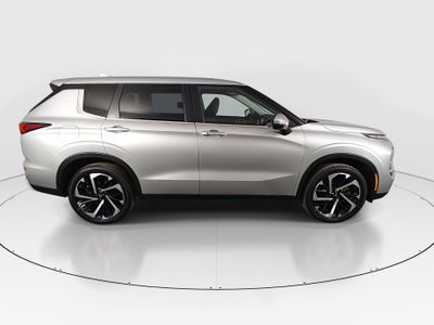 2024 Mitsubishi Outlander - Photo 8