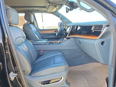 2022 Jeep Grand Wagoneer - Photo 9