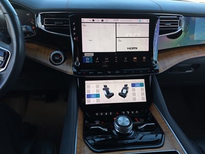 2022 Jeep Grand Wagoneer - Photo 10