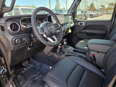 2026 Jeep Wrangler — photo 13 view