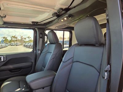 2026 Jeep Wrangler — photo 11 view