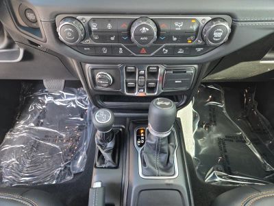 2026 Jeep Wrangler — photo 15 view