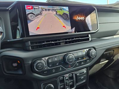 2026 Jeep Wrangler — photo 20 view