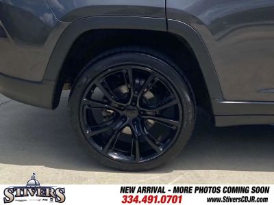 2022 Jeep Grand Cherokee - Photo 11