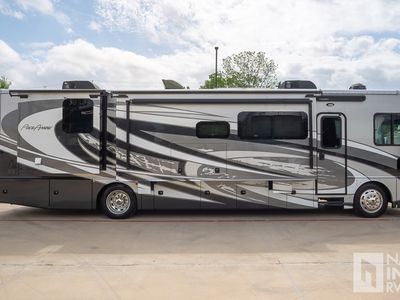 2021 Fleetwood Pace Arrow - Photo 3