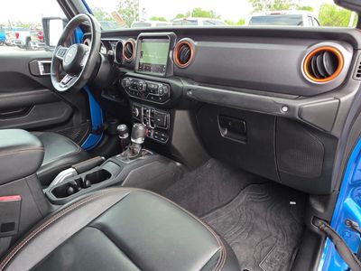 2022 Jeep Gladiator — photo 9 view