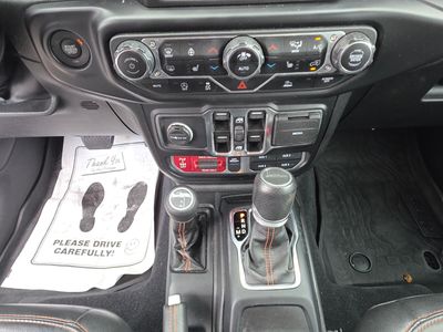 2022 Jeep Gladiator — photo 24 view