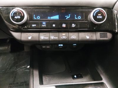2024 Hyundai Elantra - Photo 18