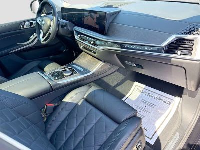 2023 BMW X7 — photo 14 view