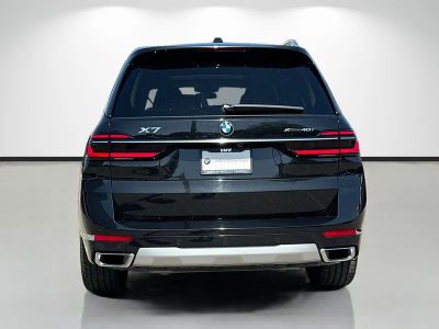 2023 BMW X7 — interior view