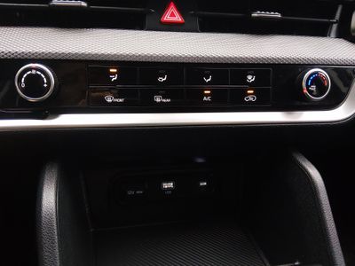 2025 Kia Sportage — photo 17 view