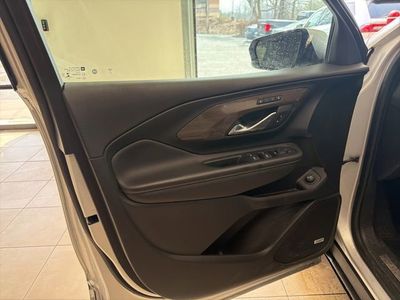 2022 GMC Terrain Denali — photo 12 view