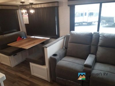 2025 Jayco Eagle HT - Photo 10