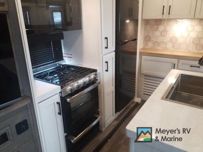 2025 Jayco Eagle HT - Photo 9