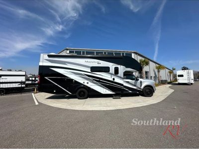 2024 Thor Motor Coach Magnitude - Photo 3