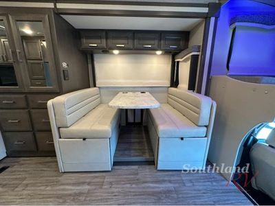 2024 Thor Motor Coach Magnitude - Photo 12