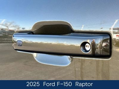 2025 Ford F-150 - Photo 14