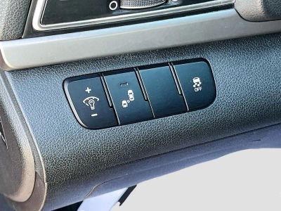 2017 Hyundai Elantra — photo 10 view