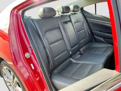 2017 Hyundai Elantra — photo 27 view