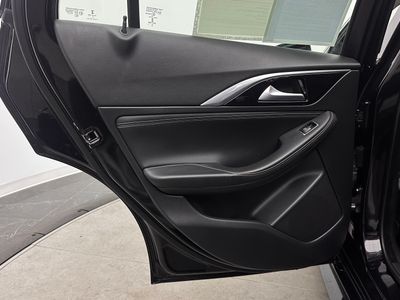 2018 INFINITI QX30 - Photo 21