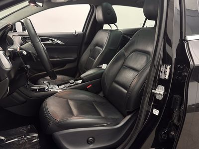 2018 INFINITI QX30 - Photo 11