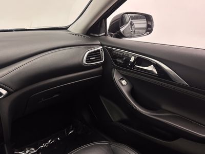 2018 INFINITI QX30 - Photo 25
