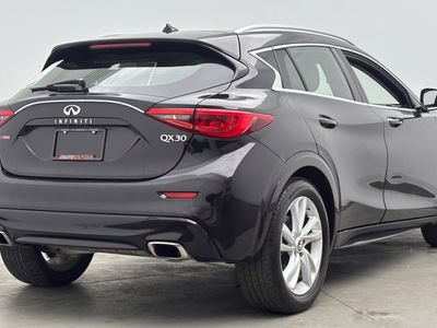 2018 INFINITI QX30 - Photo 8