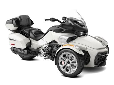 2026 Can-Am® Spyder F3 Limited Platine — front three-quarter view