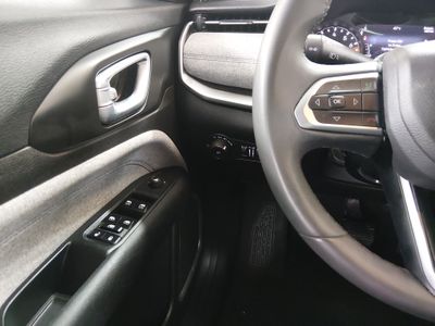 2024 Jeep Compass — photo 17 view