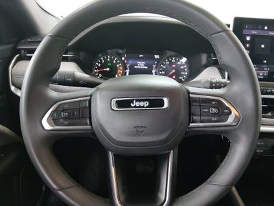 2024 Jeep Compass — photo 16 view