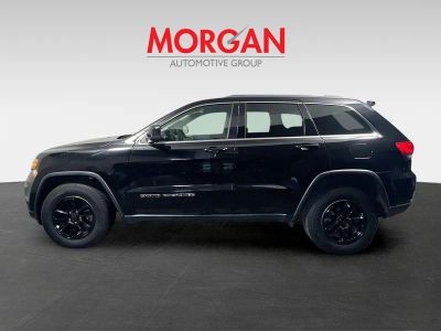 2019 Jeep Grand Cherokee — engine compartment view
