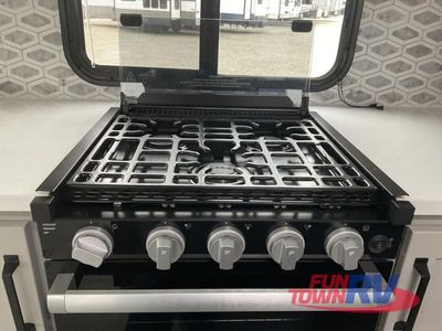 2025 Keystone RV Outback - Photo 18