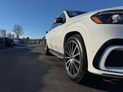 2025 Mercedes-Benz GLS - Photo 13