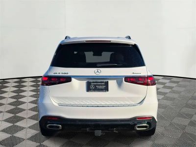 2025 Mercedes-Benz GLS - Photo 10