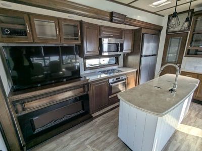 2019 Grand Design Solitude - Photo 7